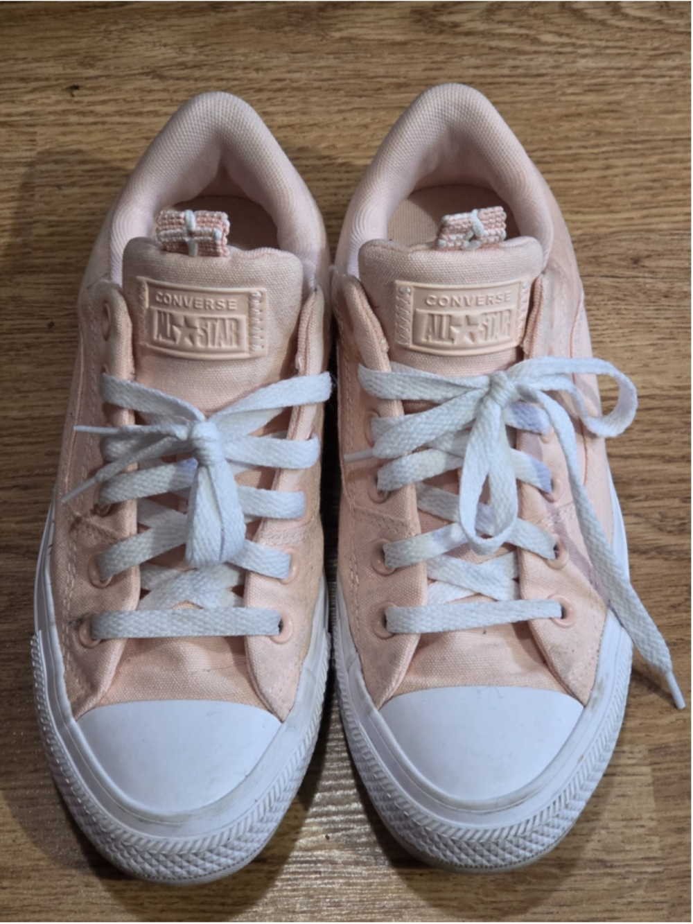 Girls Size 7 Converse Sneakers